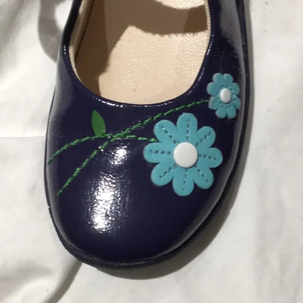 Clark’s 8 deep purple leather maryjanes worn once